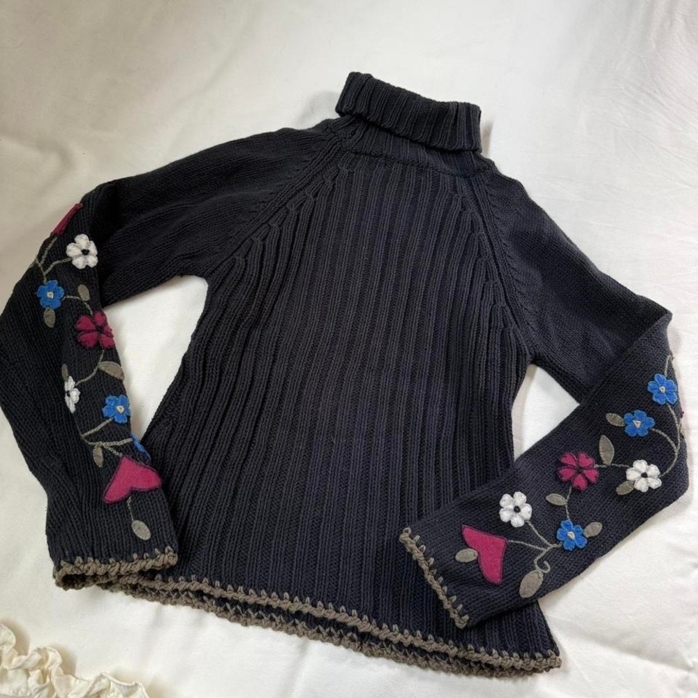Y2K black embroidered turtleneck sweater Pierre Cardin size small